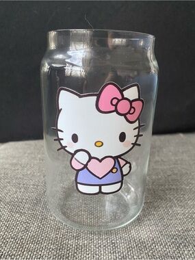 NEW Hello Kitty Drinking Glass with Pink Heart Design 18oz